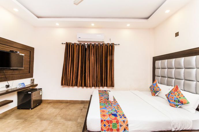 Imagen de la habitación del Hotel FabDe Sivalika. Foto 17