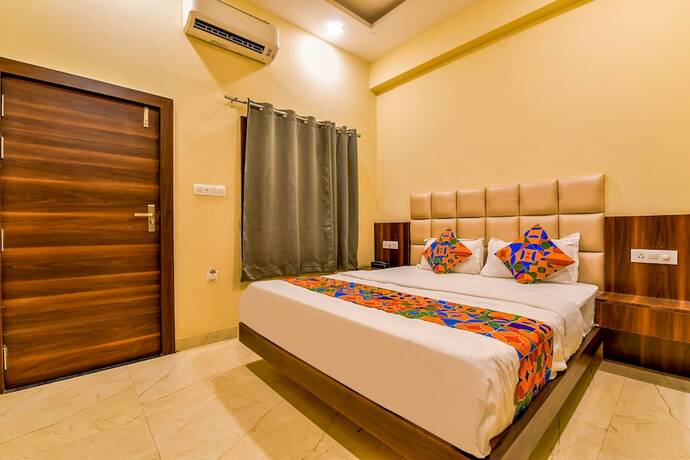 Imagen de la habitación del Hotel FabDosa Plaza. Foto 17