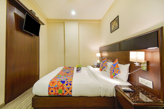 Imagen de la habitación del Hotel FabEco Stay. Foto 12