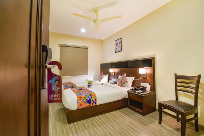 Imagen de la habitación del Hotel FabEco Stay. Foto 16