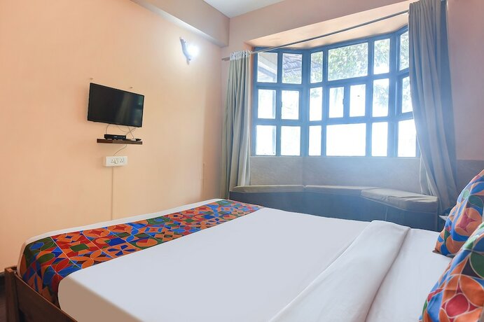 Imagen general del Hotel FabEscape Aqualura Verem With Swimming Pool. Foto 10