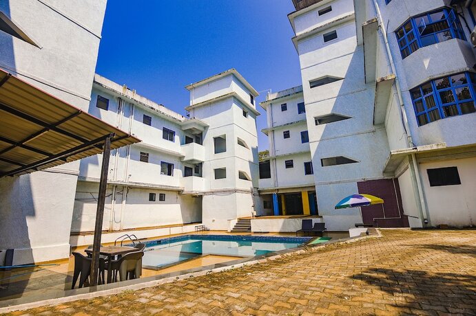 Imagen general del Hotel FabEscape Aqualura Verem With Swimming Pool. Foto 14