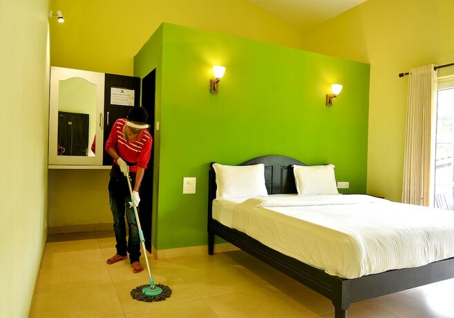 Imagen general del Hotel FabEscape Vagator Retreat Resort With Swimming Pool. Foto 8