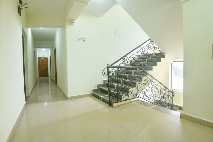 Imagen general del Hotel FabExpress De Classio With Pool, Candolim. Foto 10
