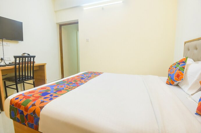Imagen general del Hotel FabExpress De Classio With Pool, Candolim. Foto 12