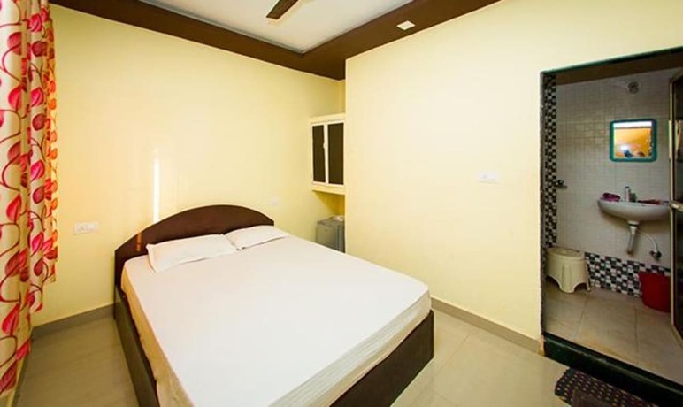 Imagen general del Hotel FabExpress Morjim Highland With Swimming Pool. Foto 5