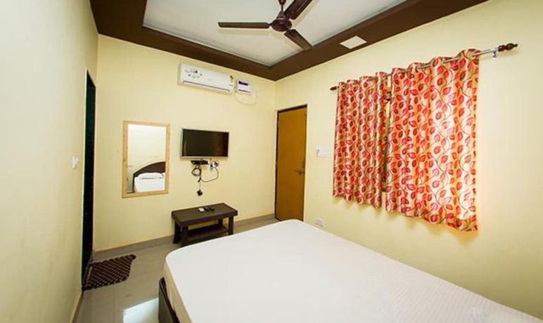 Imagen general del Hotel FabExpress Morjim Highland With Swimming Pool. Foto 9