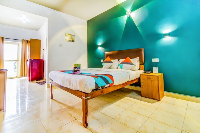 Imagen de la habitación del Hotel FabExpress Seafinity Resort. Foto 5