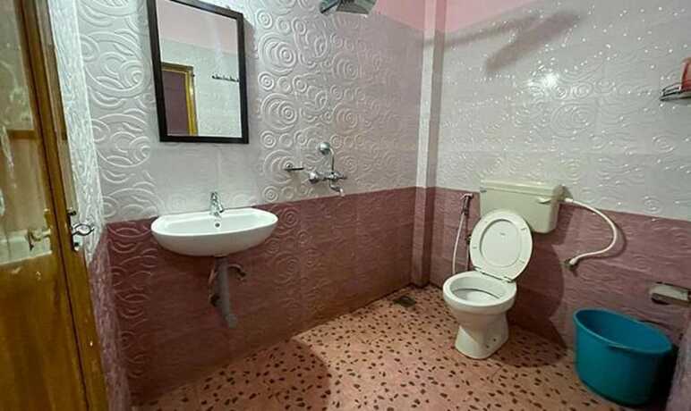 Imagen general del Hotel FabExpress The Voyage, Morjim. Foto 15