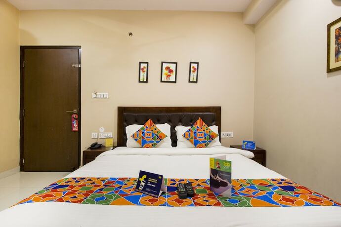 Imagen de la habitación del Hotel FabExpress Travelers Lodge. Foto 20