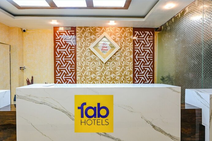 Imagen general del Hotel FabGT Palace. Foto 18