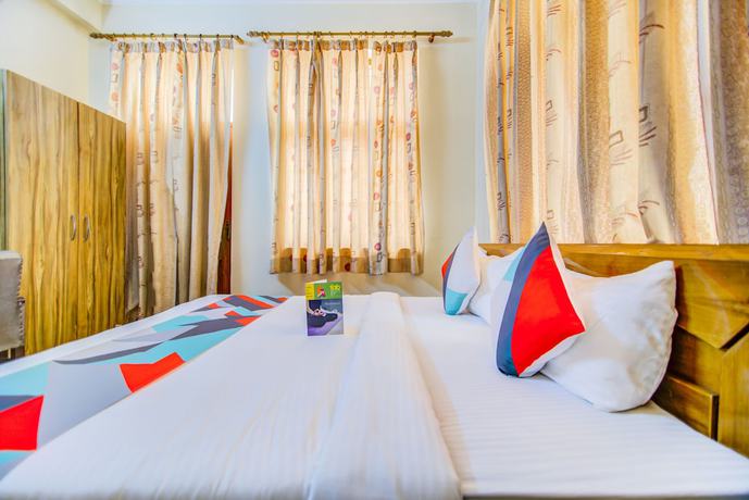 Imagen de la habitación del Hotel FabGomti. Foto 7