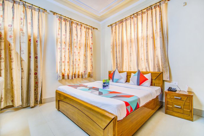 Imagen de la habitación del Hotel FabGomti. Foto 16
