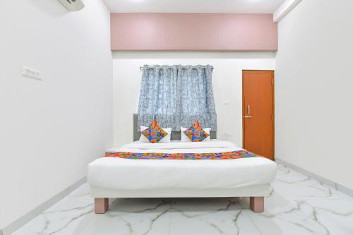 Imagen general del Hotel FabGrand Embassy. Foto 1
