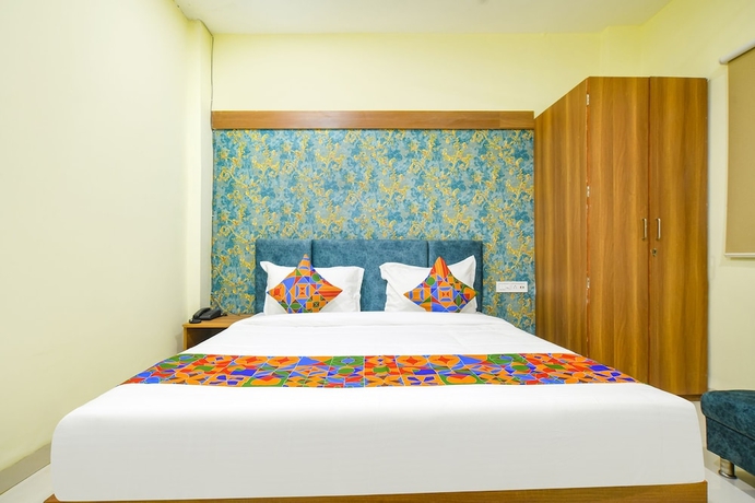 Imagen de la habitación del Hotel FabGrand Giriraj. Foto 3