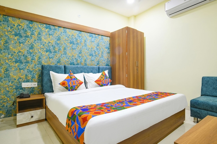 Imagen de la habitación del Hotel FabGrand Giriraj. Foto 4