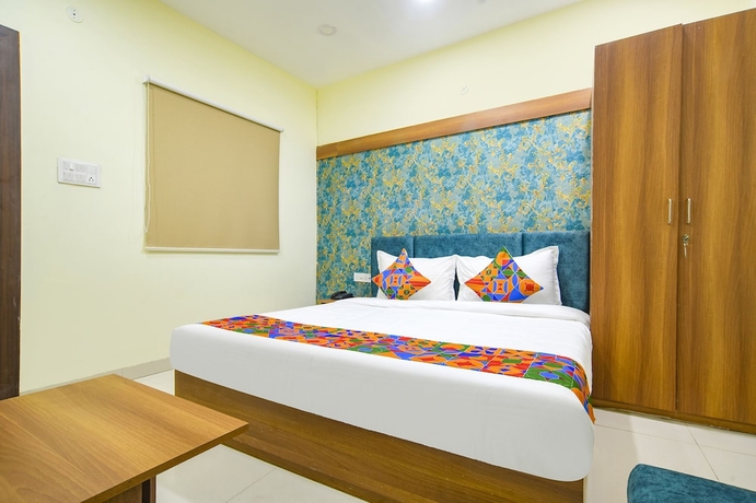 Imagen de la habitación del Hotel FabGrand Giriraj. Foto 5