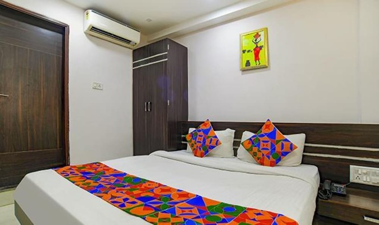 Imagen de la habitación del Hotel FabGrand Raj. Foto 20