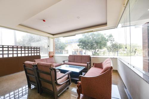 Imagen general del Hotel FabHC Mount View. Foto 1