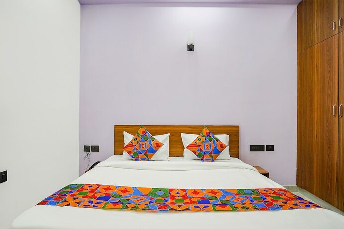 Imagen general del Hotel FabHexa Noida Sector 56. Foto 5