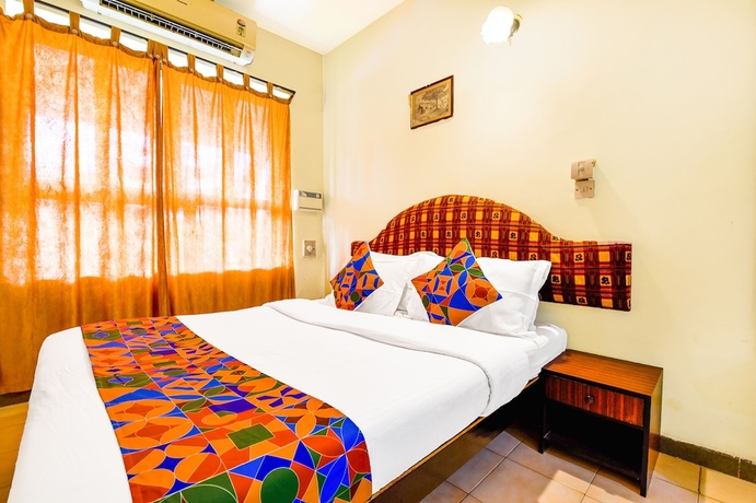 Imagen de la habitación del Hotel FabHotel Alor Holiday Resort. Foto 5