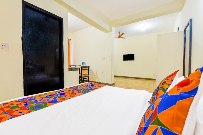 Imagen de la habitación del Hotel FabHotel Alor Holiday Resort. Foto 6