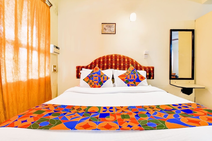 Imagen de la habitación del Hotel FabHotel Alor Holiday Resort. Foto 10