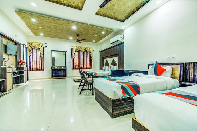 Imagen de la habitación del Hotel FabKS. Foto 17