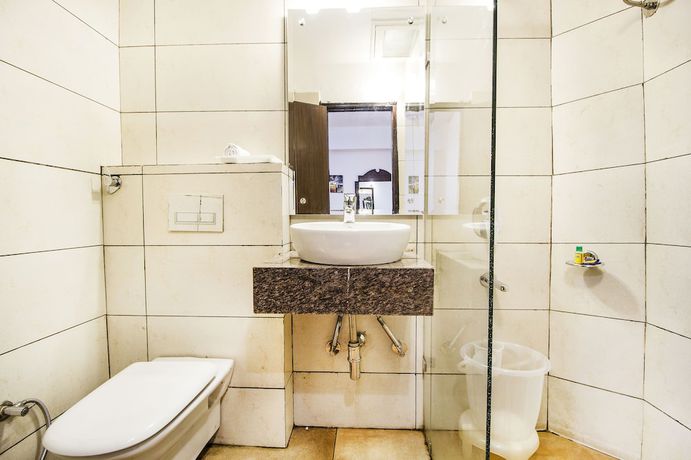 Imagen de la habitación del Hotel FabLe Monarque Piccadily Chowk. Foto 3
