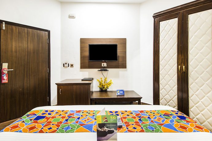 Imagen de la habitación del Hotel FabLe Monarque Piccadily Chowk. Foto 10