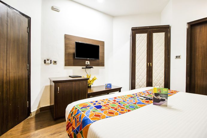 Imagen de la habitación del Hotel FabLe Monarque Piccadily Chowk. Foto 15
