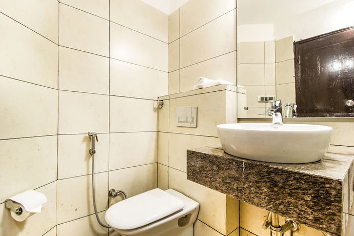 Imagen de la habitación del Hotel FabLe Monarque Piccadily Chowk. Foto 16