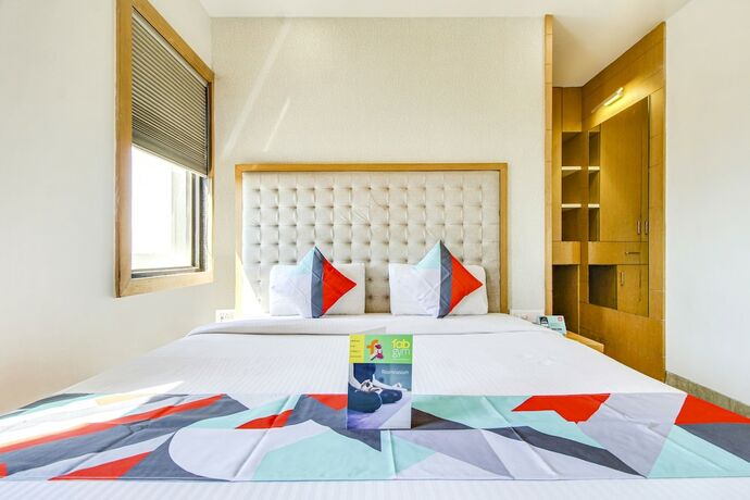 Imagen de la habitación del Hotel FabNaman Palace. Foto 17