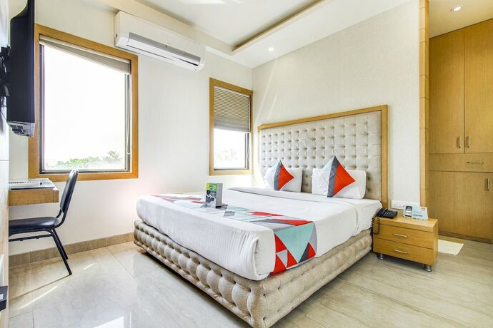 Imagen de la habitación del Hotel FabNaman Palace. Foto 18