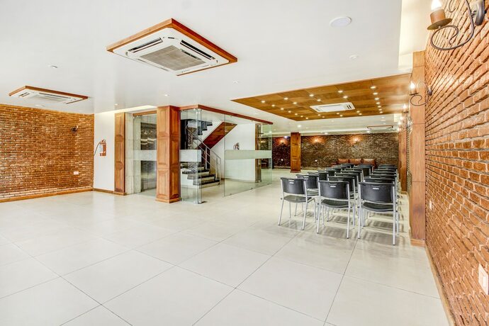 Imagen general del Hotel FabNaman Palace. Foto 14