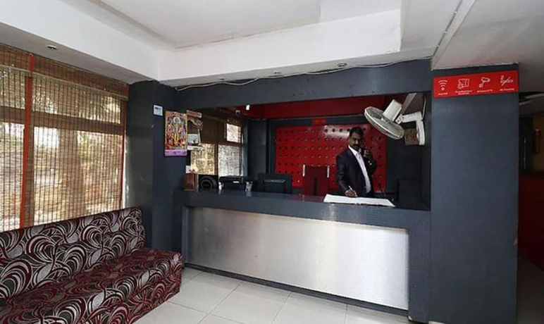 Imagen de los interiores del Hotel FabNeena Palace. Foto 18