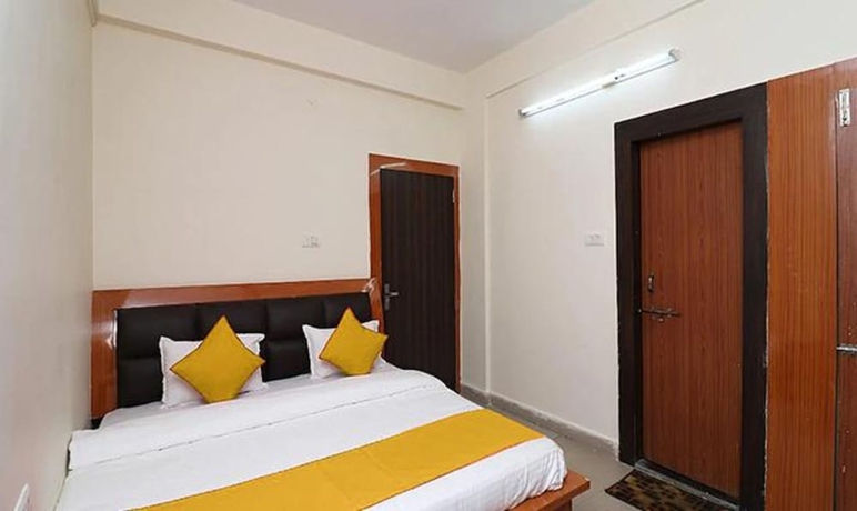 Imagen de la habitación del Hotel FabNeena Palace. Foto 10