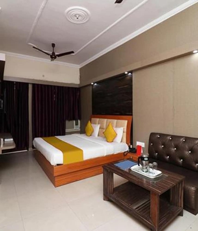 Imagen de la habitación del Hotel FabNeena Palace. Foto 14