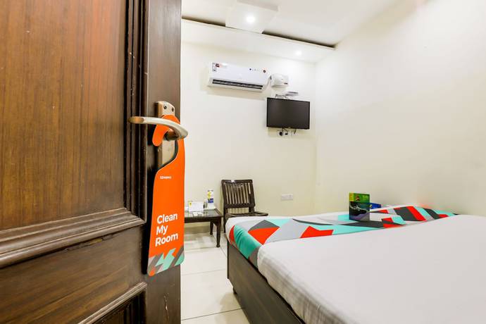 Imagen de la habitación del Hotel FabNew DK Palace. Foto 3
