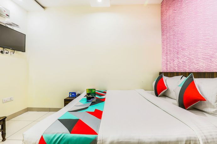 Imagen de la habitación del Hotel FabNew DK Palace. Foto 6