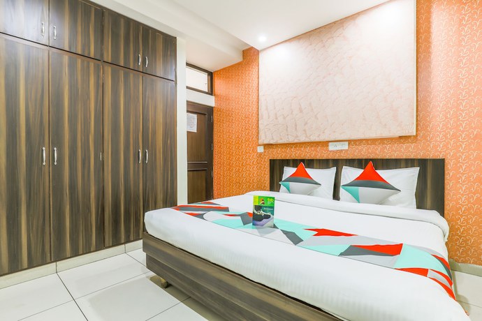 Imagen de la habitación del Hotel FabNew DK Palace. Foto 14