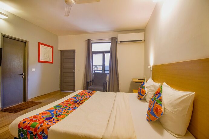 Imagen de la habitación del Hotel FabPlaza Inn By Rio. Foto 16