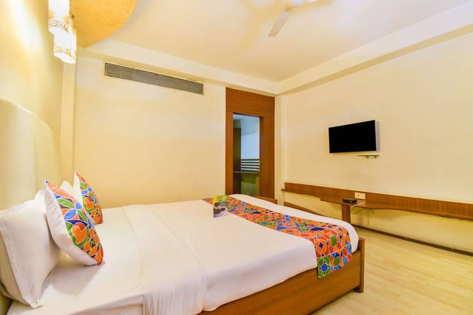 Imagen de la habitación del Hotel FabPrestige Princess. Foto 6