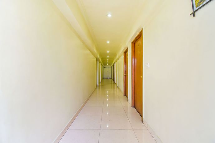 Imagen de los interiores del Hotel FabPrestige Princess. Foto 20
