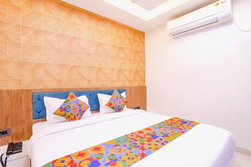Imagen de la habitación del Hotel FabPrime Diamond Palace. Foto 18