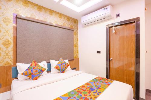 Imagen de la habitación del Hotel FabPrime Diamond Palace. Foto 19