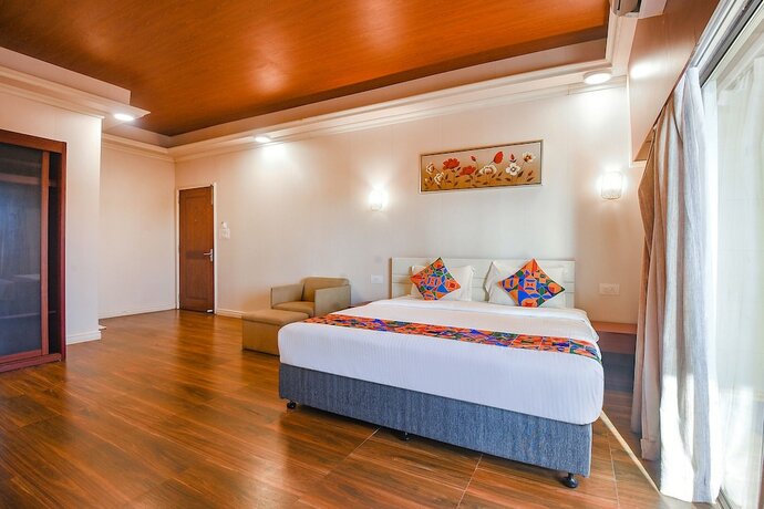 Imagen de la habitación del Hotel FabPrime Infantaria Comfort With Pool, Calangute Beach. Foto 13