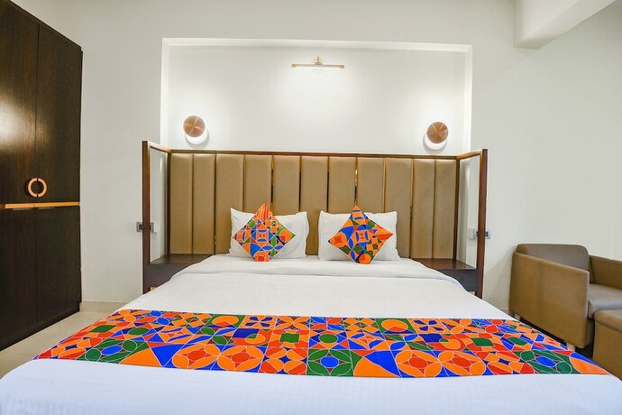 Imagen de la habitación del Hotel FabPrime Infantaria Comfort With Pool, Calangute Beach. Foto 20
