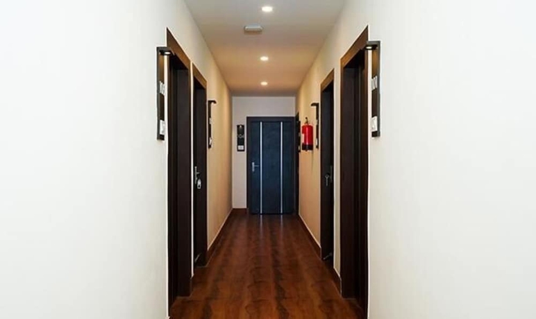 Imagen de los interiores del Hotel FabPrime Royal Inn. Foto 16
