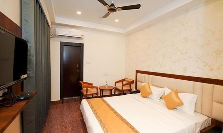 Imagen de la habitación del Hotel FabPrime Royal Inn. Foto 8